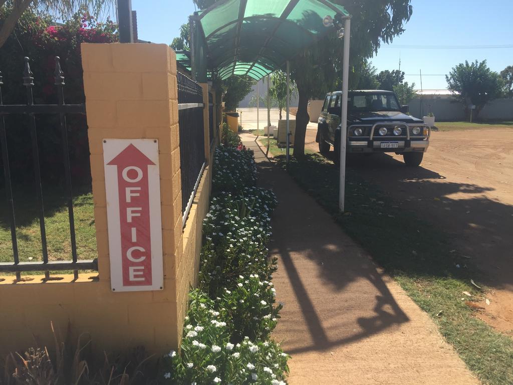 Carnarvon Caravan Park Buitenkant foto