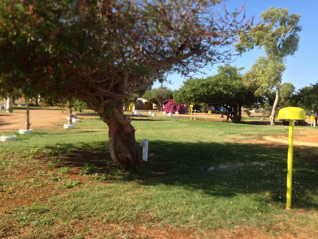 Carnarvon Caravan Park Buitenkant foto