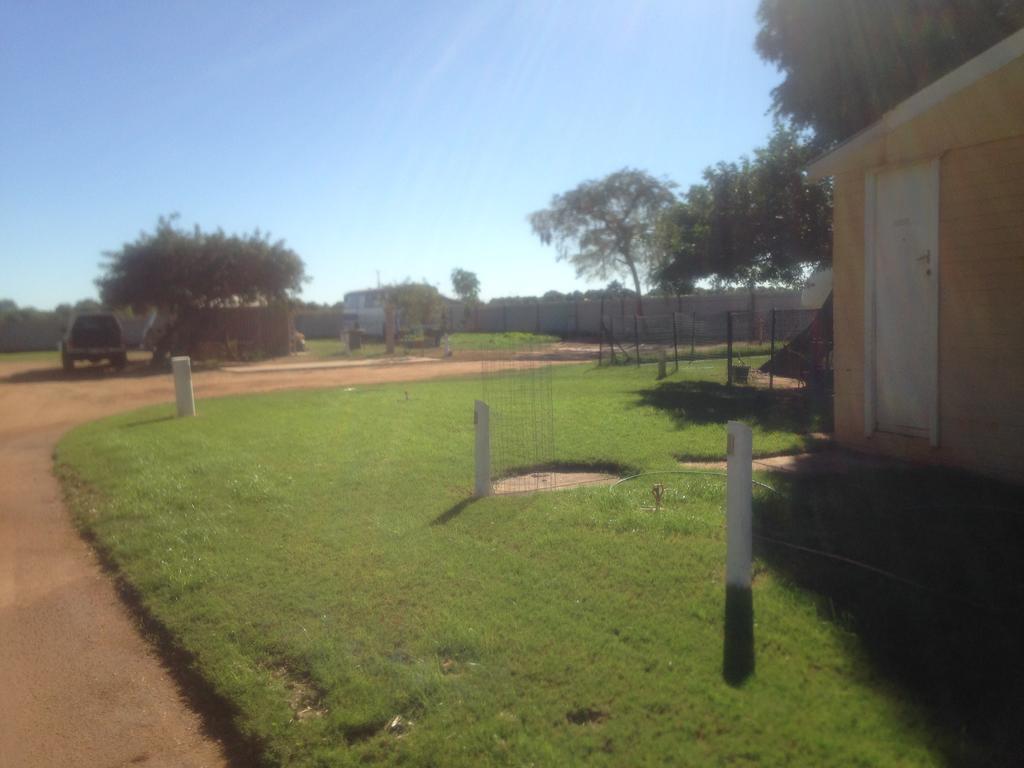 Carnarvon Caravan Park Buitenkant foto